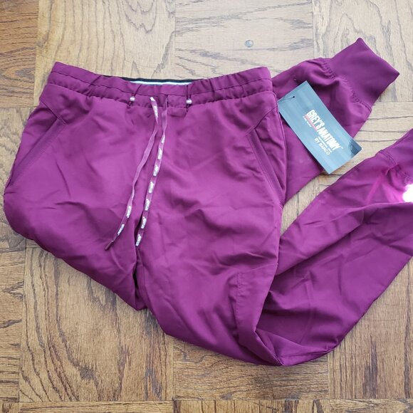 BNWT Grey's Anatomy by Barco Pocket Cargo Jogger in lively wine (S) - Picture 2 of 6